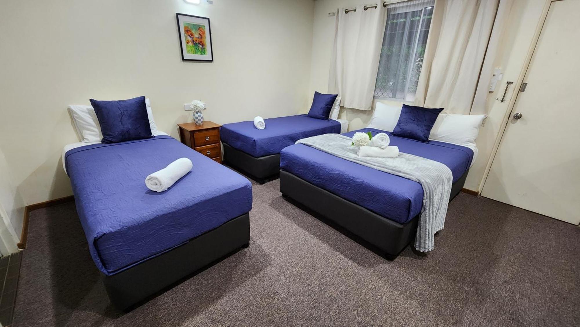 Affordable Gold City Motel Charters Towers Ngoại thất bức ảnh